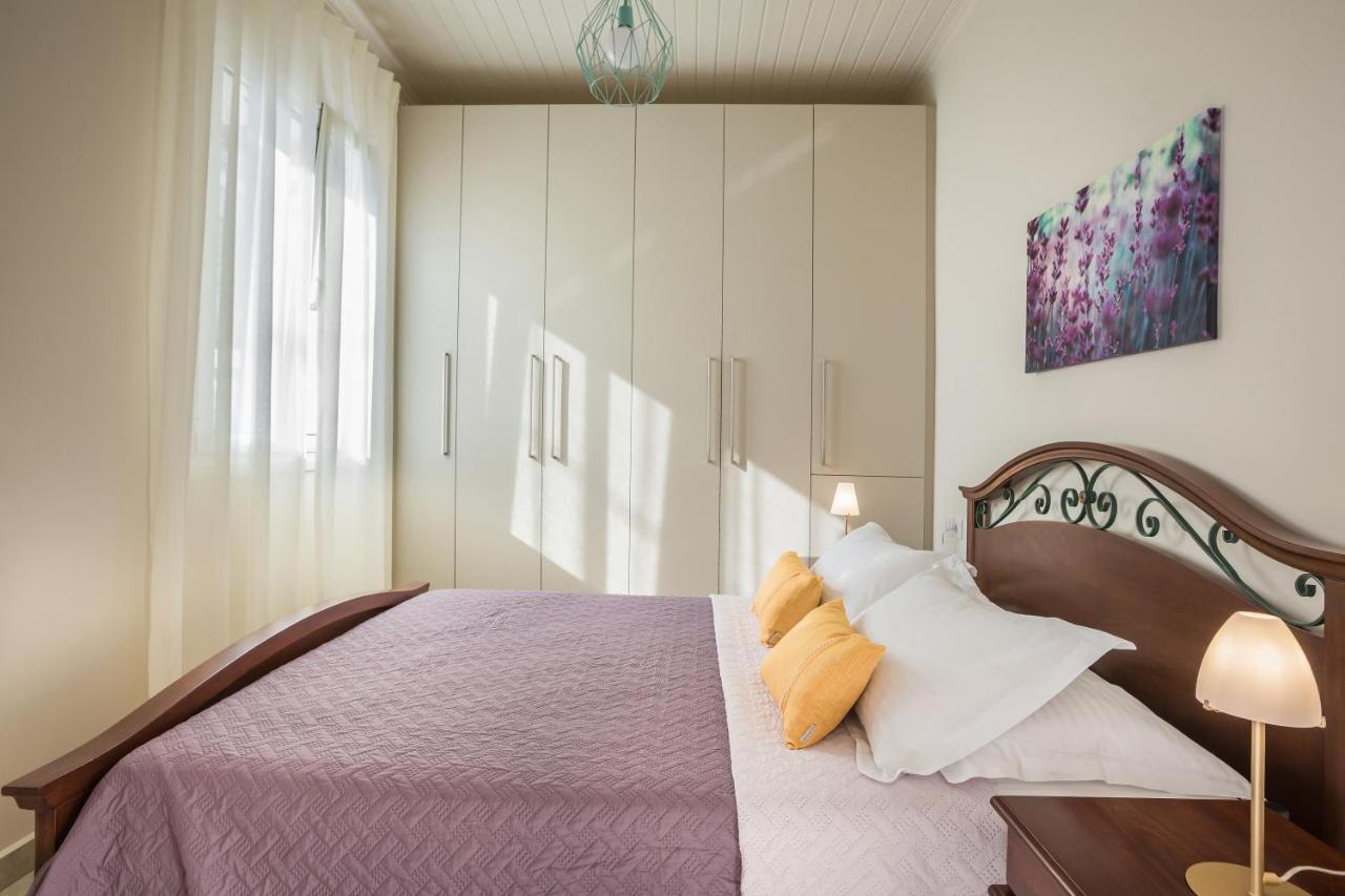 The Lagoon Luxury House 아르고스톨리온 외부 사진